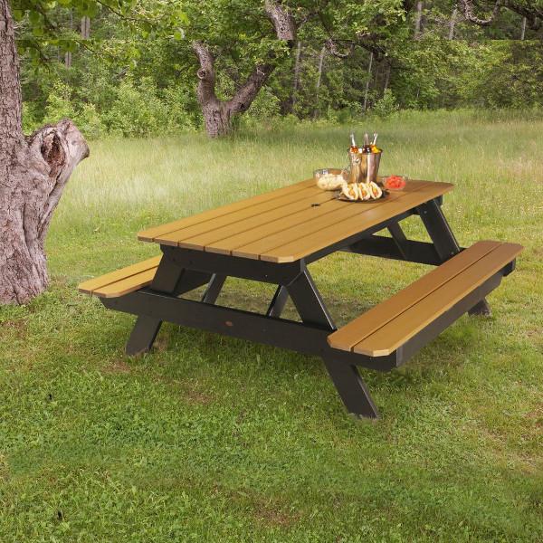 Picnic Tables Make the Best Outdoor Study Spaces for Individuals and Groups