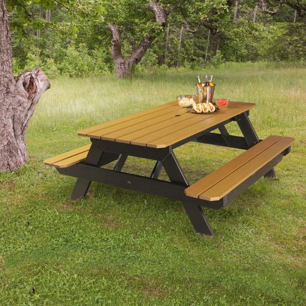 Picnic Tables Make the Best Outdoor Study Spaces for Individuals and Groups - The Charming Bench Company
