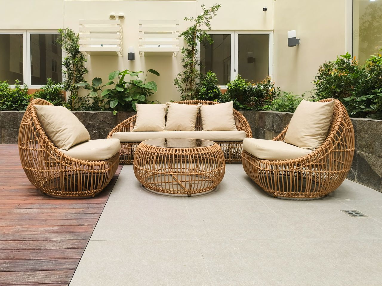Sustainable Outdoor Living: Eco-Friendly Choices for Your Backyard