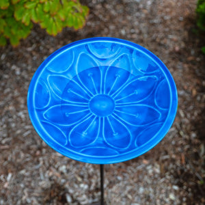 12" Lolly Embossed Birdbaths with Garden Stake Birdbath