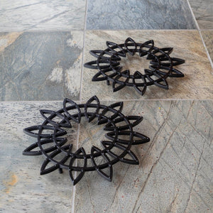 Wrought Iron Trivets – Decorative and Functional Plant & Kitchen Accessories O-Hook Railing Pole